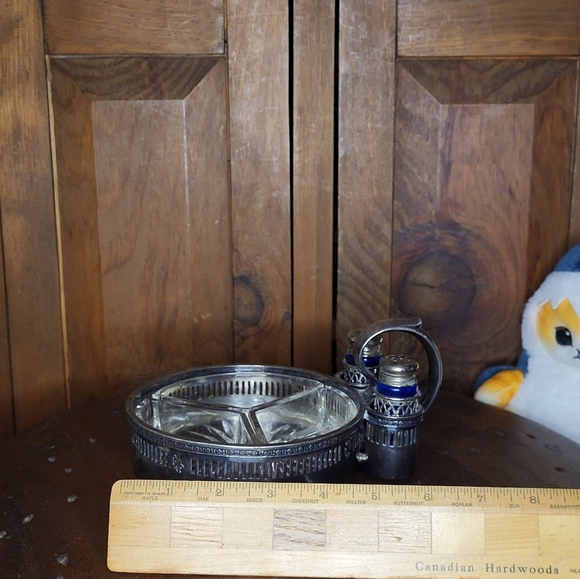 Elegant Silver and Blue Condiment Set - Picture 3 of 16